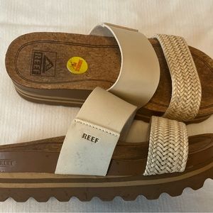 Reef Cushion Vista Hi Sandals Size 5